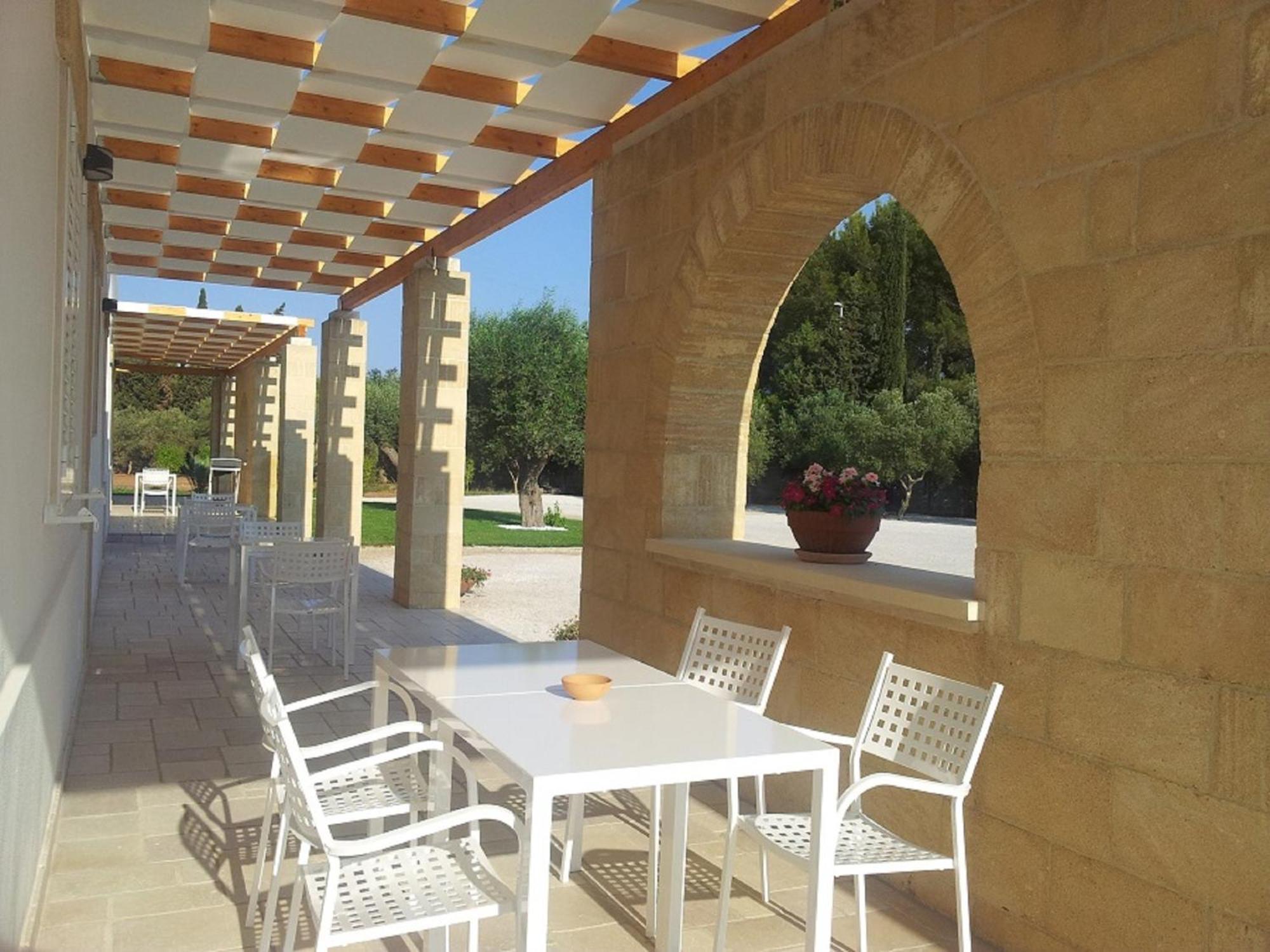 Masseria Tenuta Flora Maria Леверано Номер фото