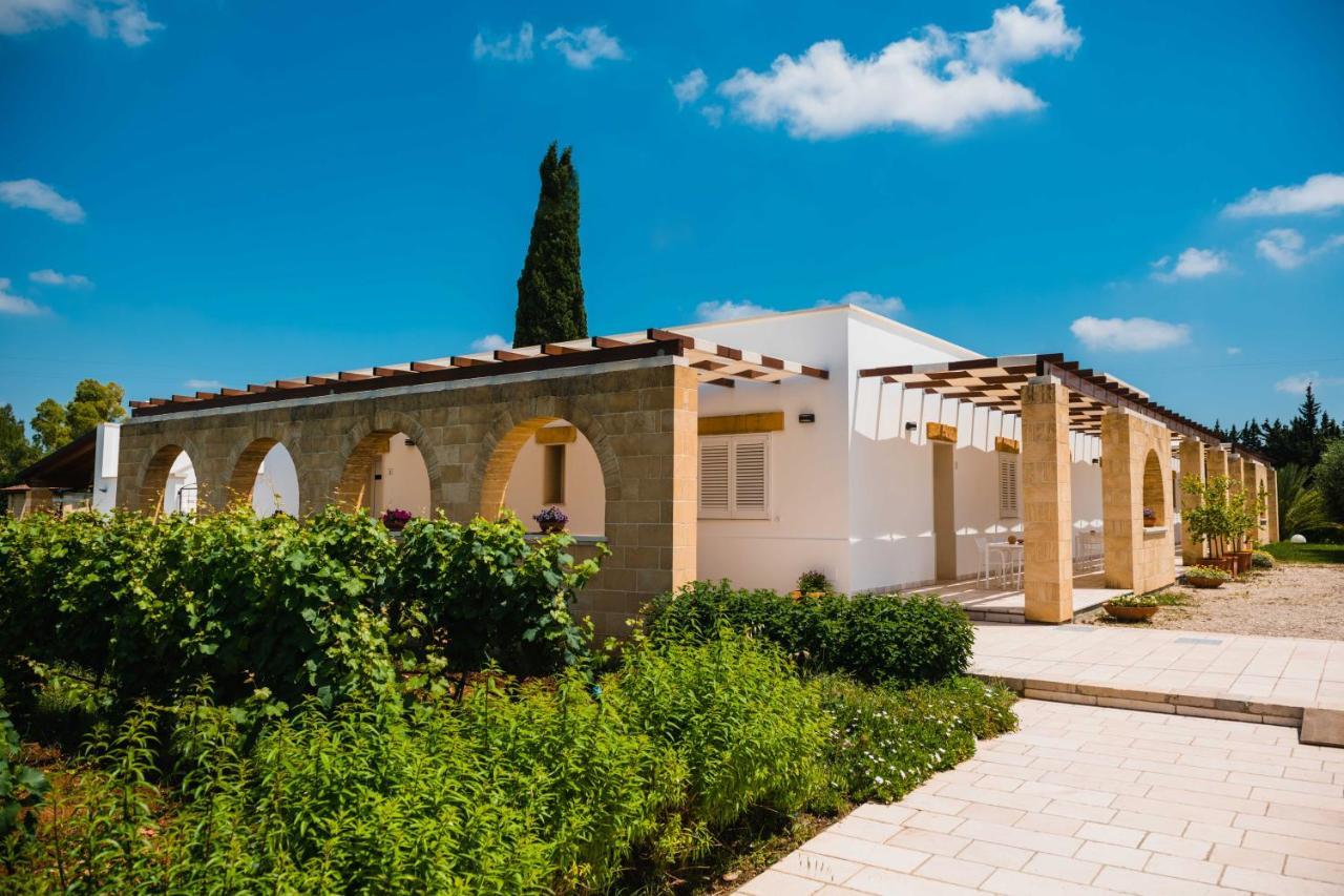 Masseria Tenuta Flora Maria Леверано Экстерьер фото